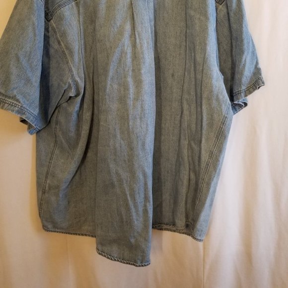 Shirt - Picture 4 of 4